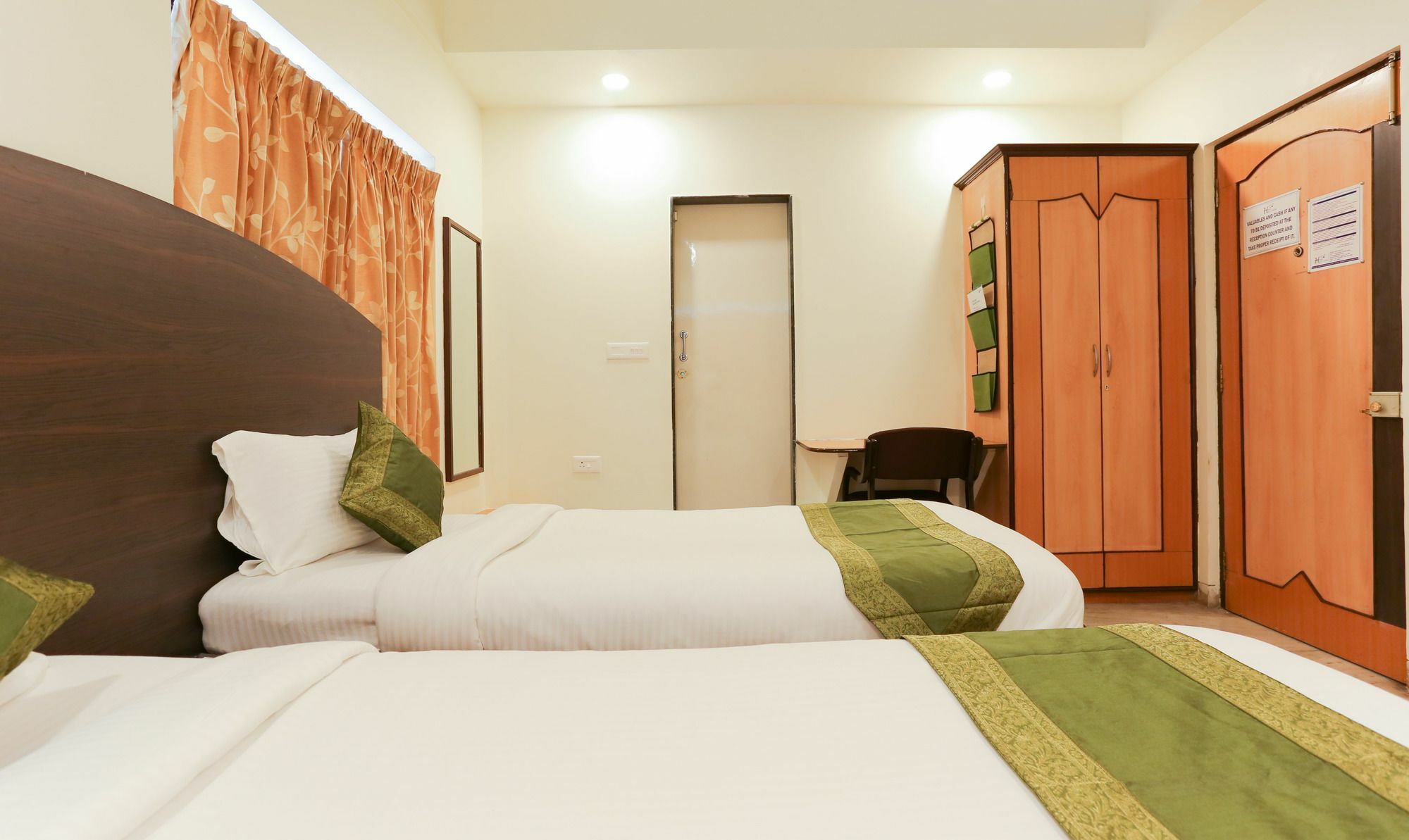 Itsy Hotels Hill View Ex Pune Exterior photo