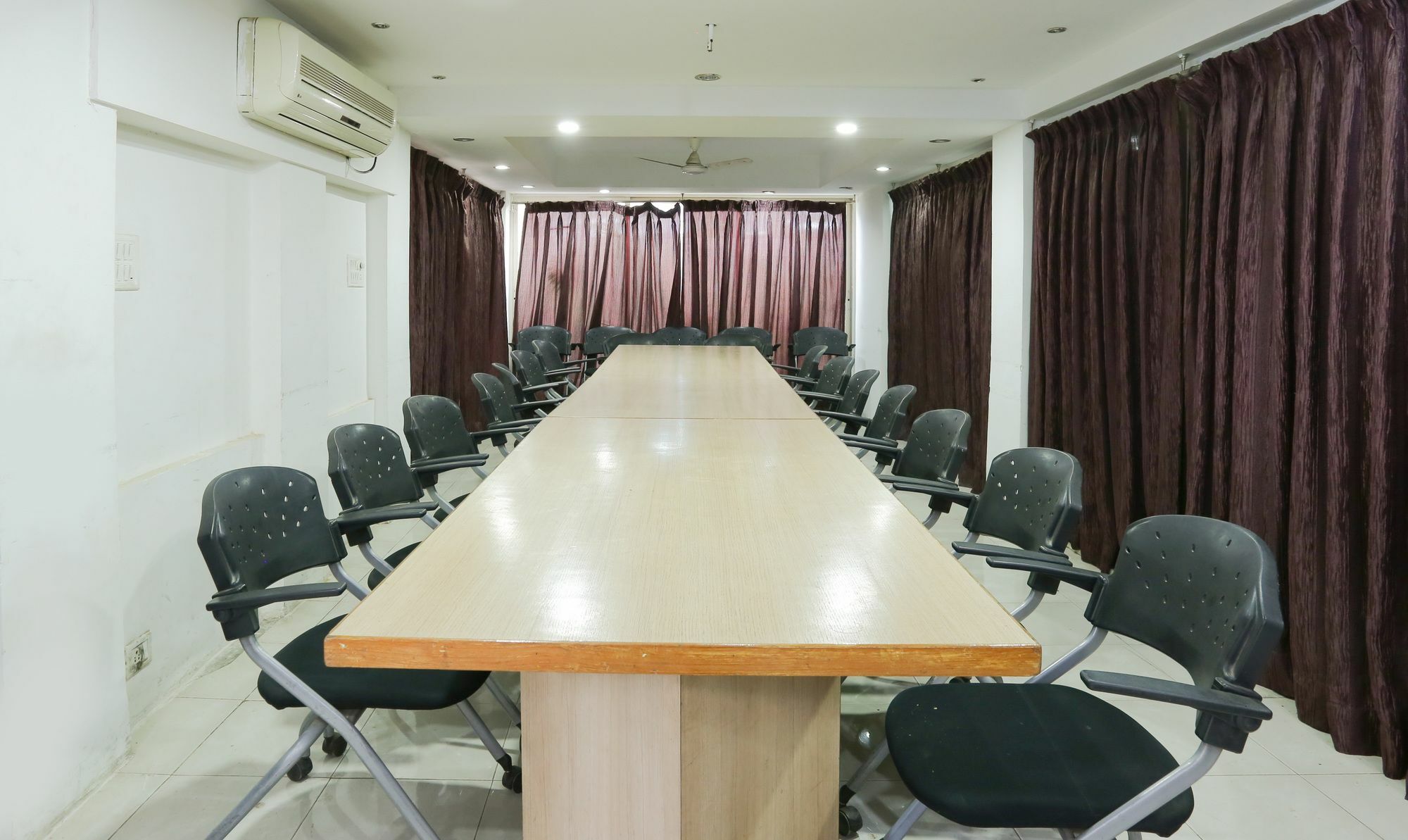 Itsy Hotels Hill View Ex Pune Exterior photo